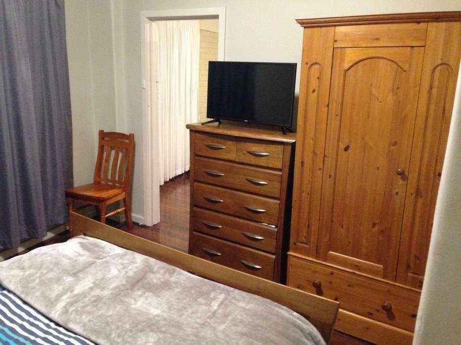 Affordable & Comfortable Apartment On Langley Park Perth Exterior foto